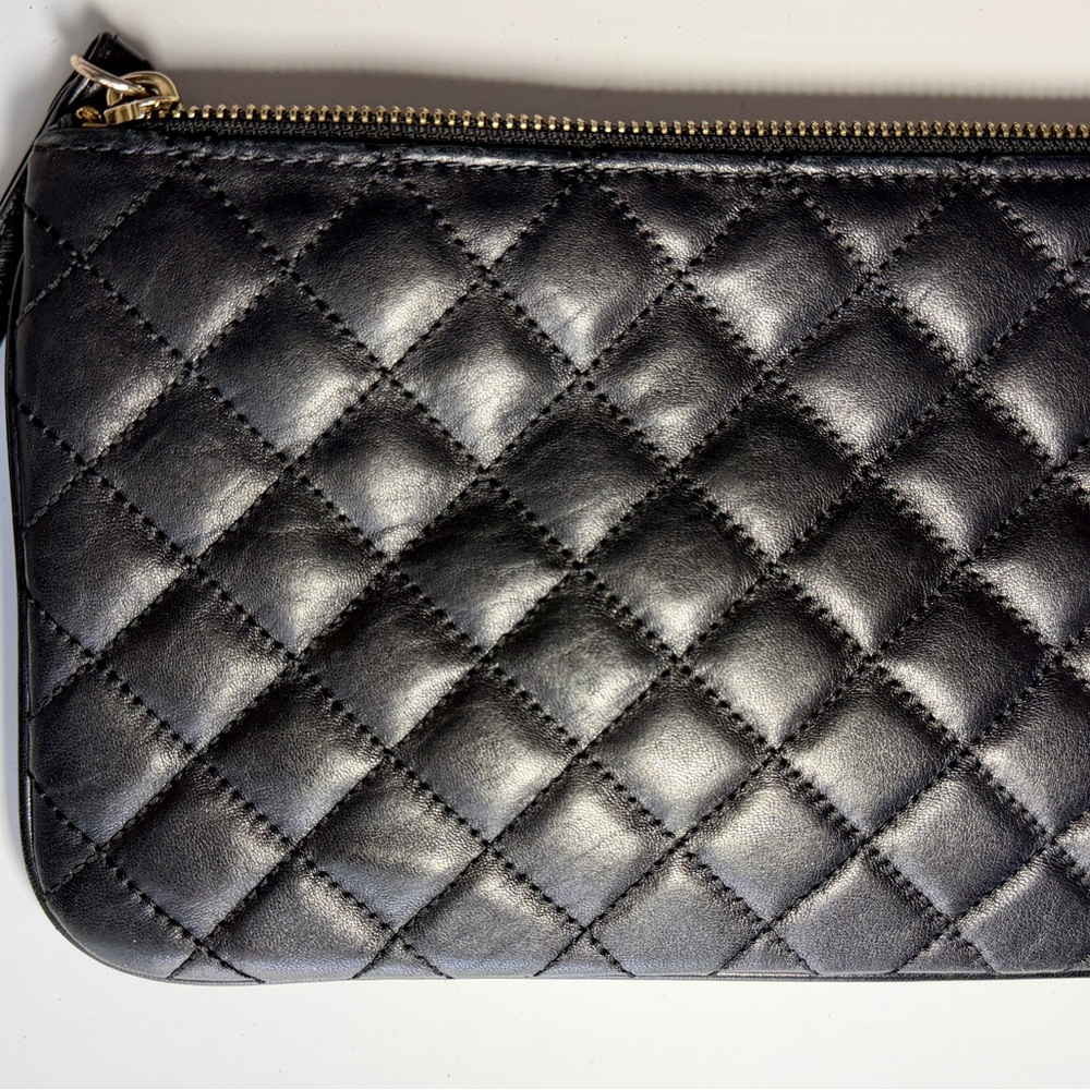 Michael Kors Selma Black Quilted Leather Wristlet / Large Zip Clutch - Picture 2 of 9
